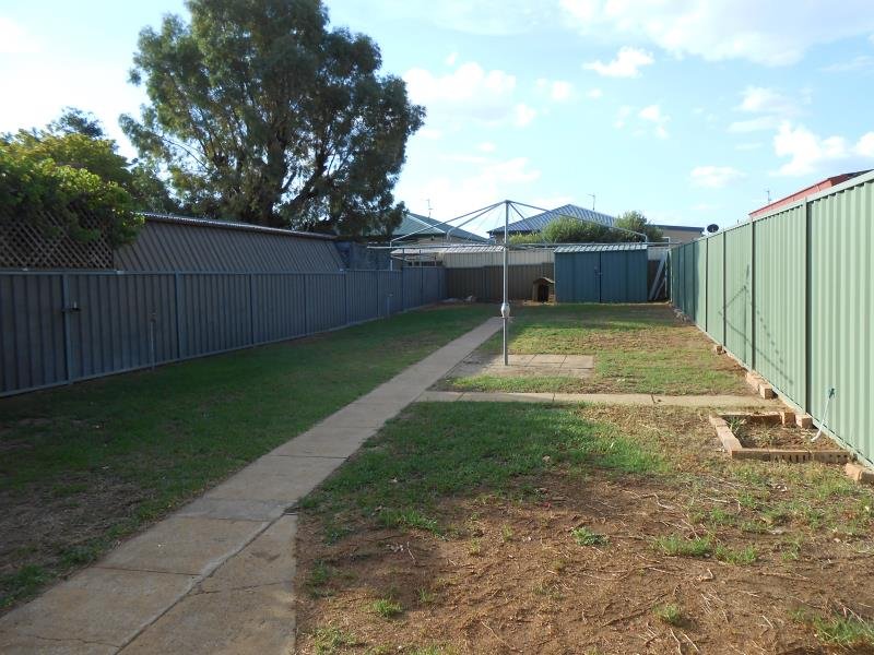 11 Southview Street TAMWORTH 9