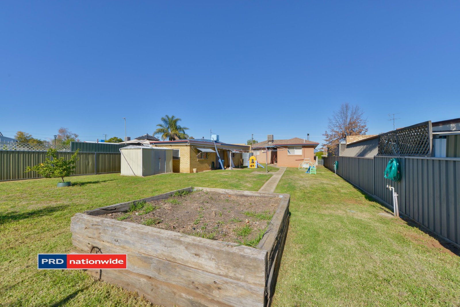 11 Southview Street TAMWORTH 3