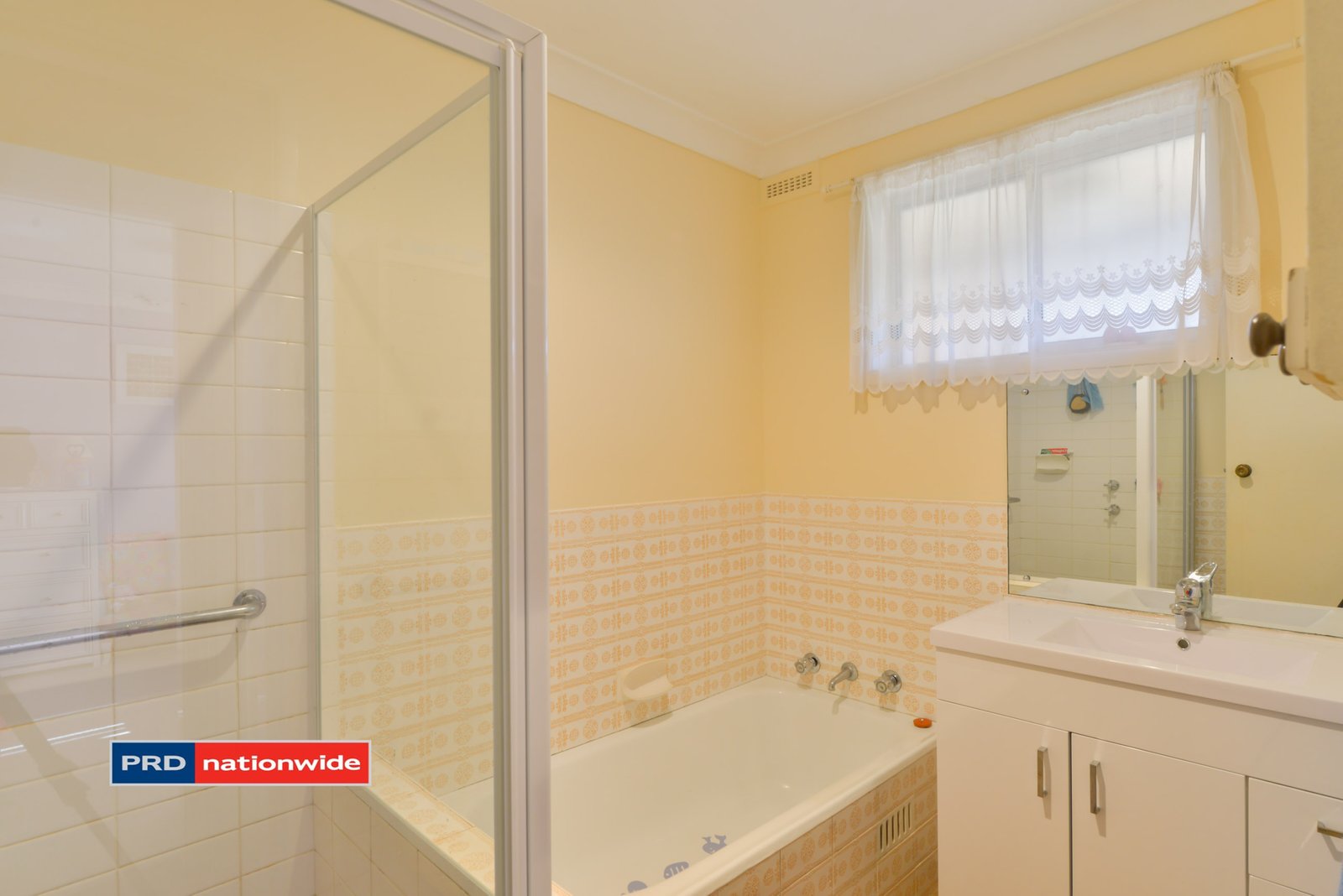 11 Southview Street TAMWORTH 5