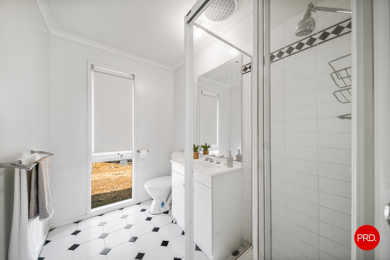 11 Spencer Drive KANGAROO FLAT 7