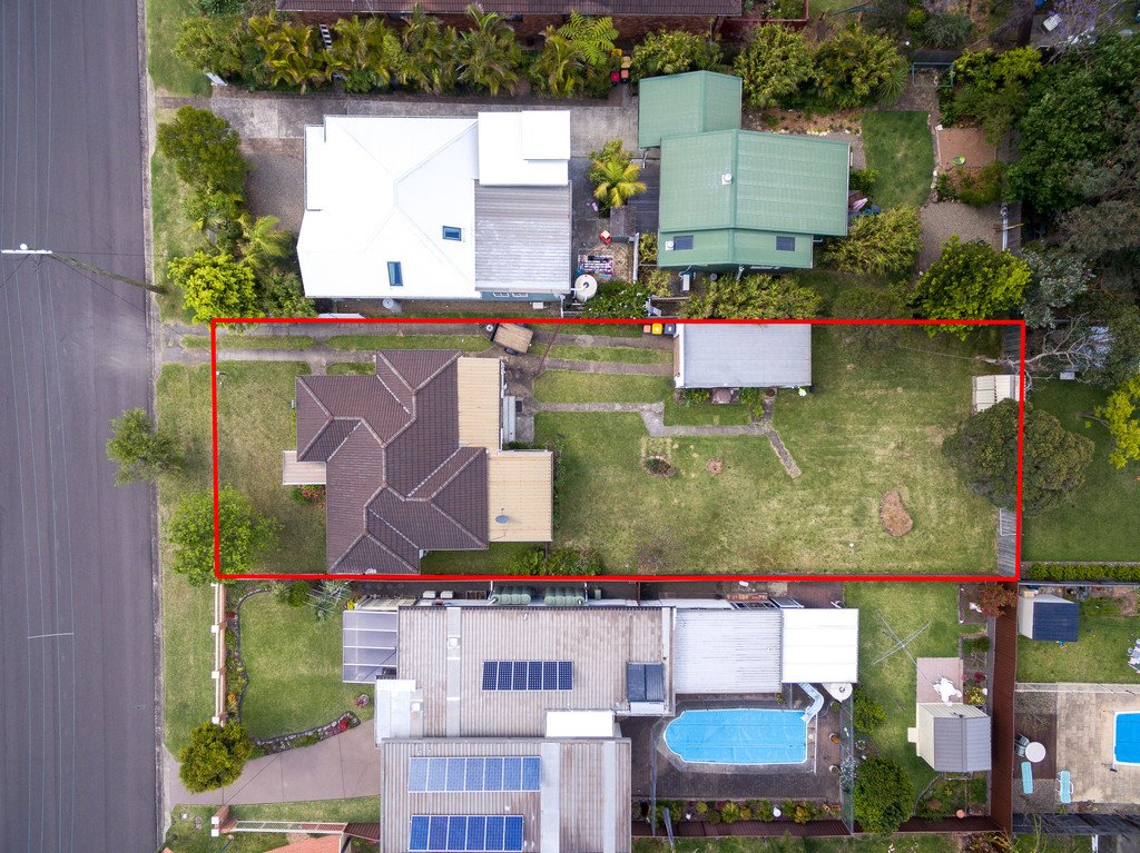 11 Spinks Rd  EAST CORRIMAL 4