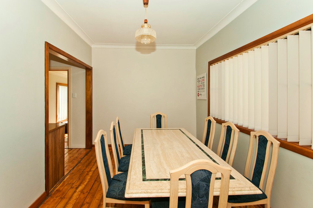 11 Spinks Rd  EAST CORRIMAL 8