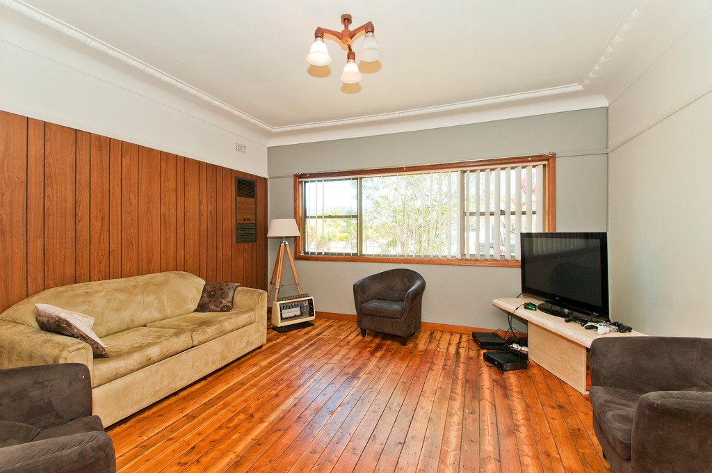 11 Spinks Rd  EAST CORRIMAL 10