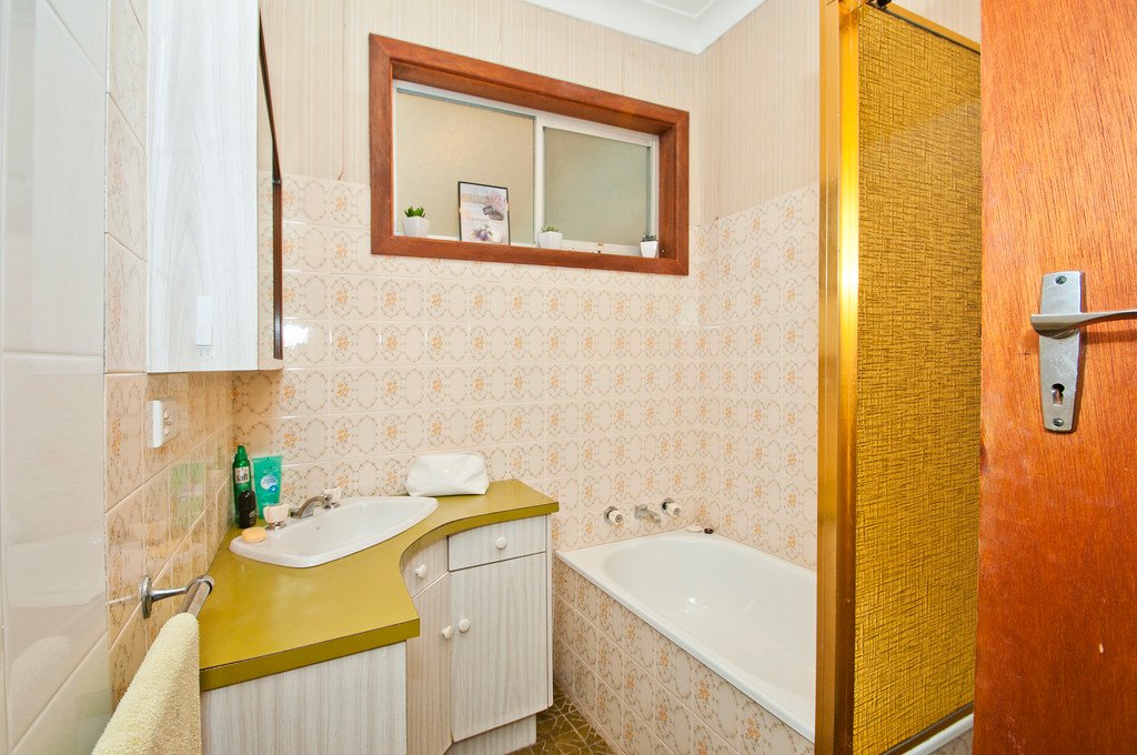 11 Spinks Rd  EAST CORRIMAL 14