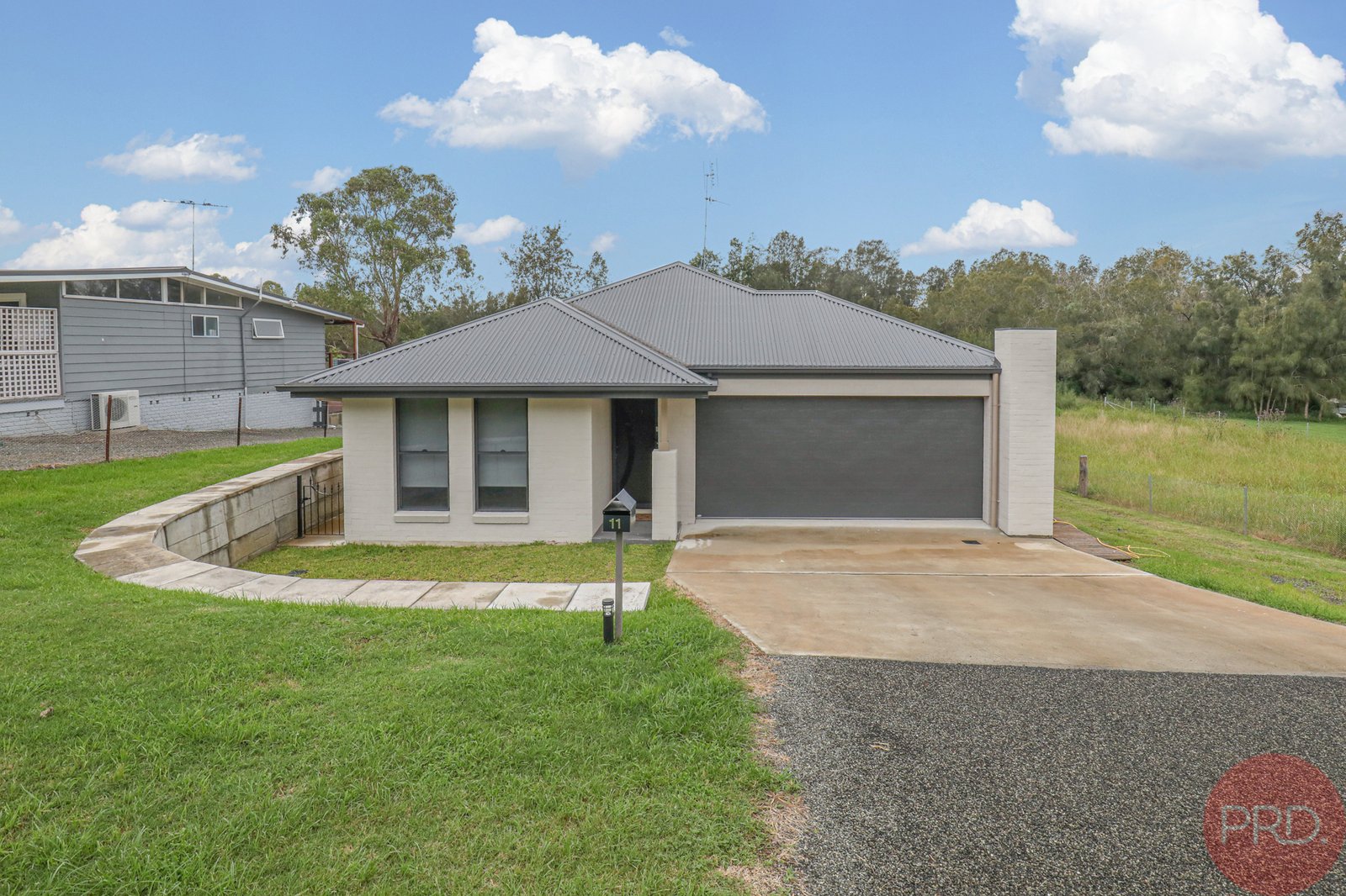 11 Spring Street EAST BRANXTON 18
