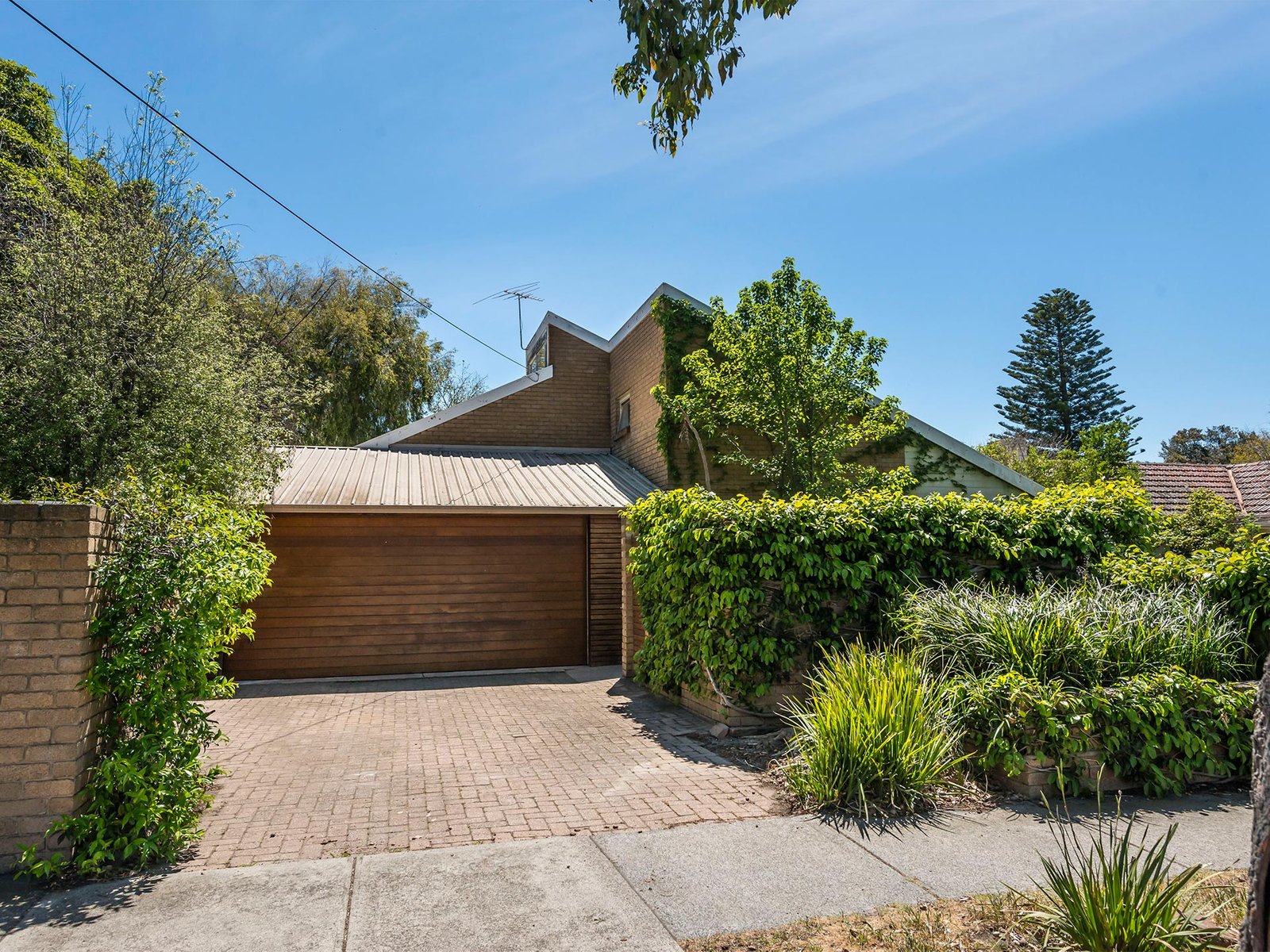 Gallery: 1/1 Spring Street