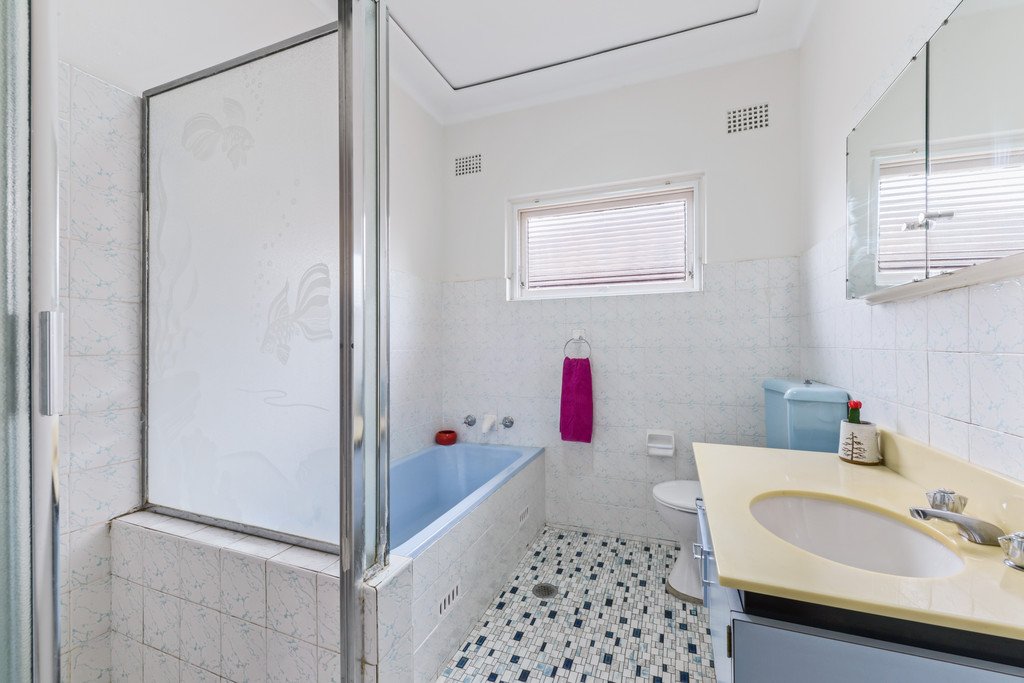 11 St Elmo Parade KINGSGROVE 7