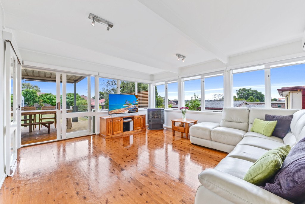 11 St Elmo Parade KINGSGROVE 4