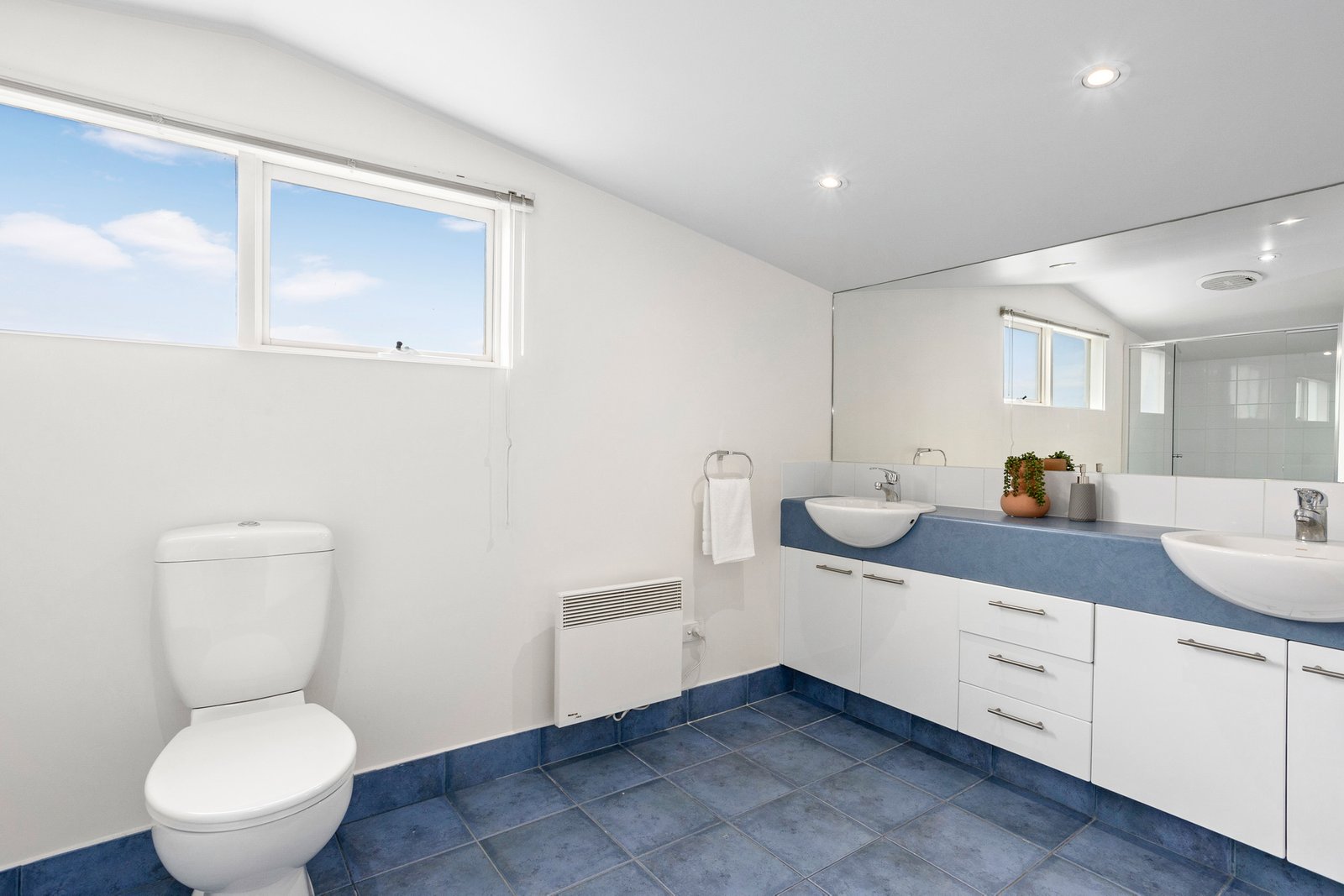 Real Estate and Property in 1/1 St Vincent Street, Caulfield East, VIC