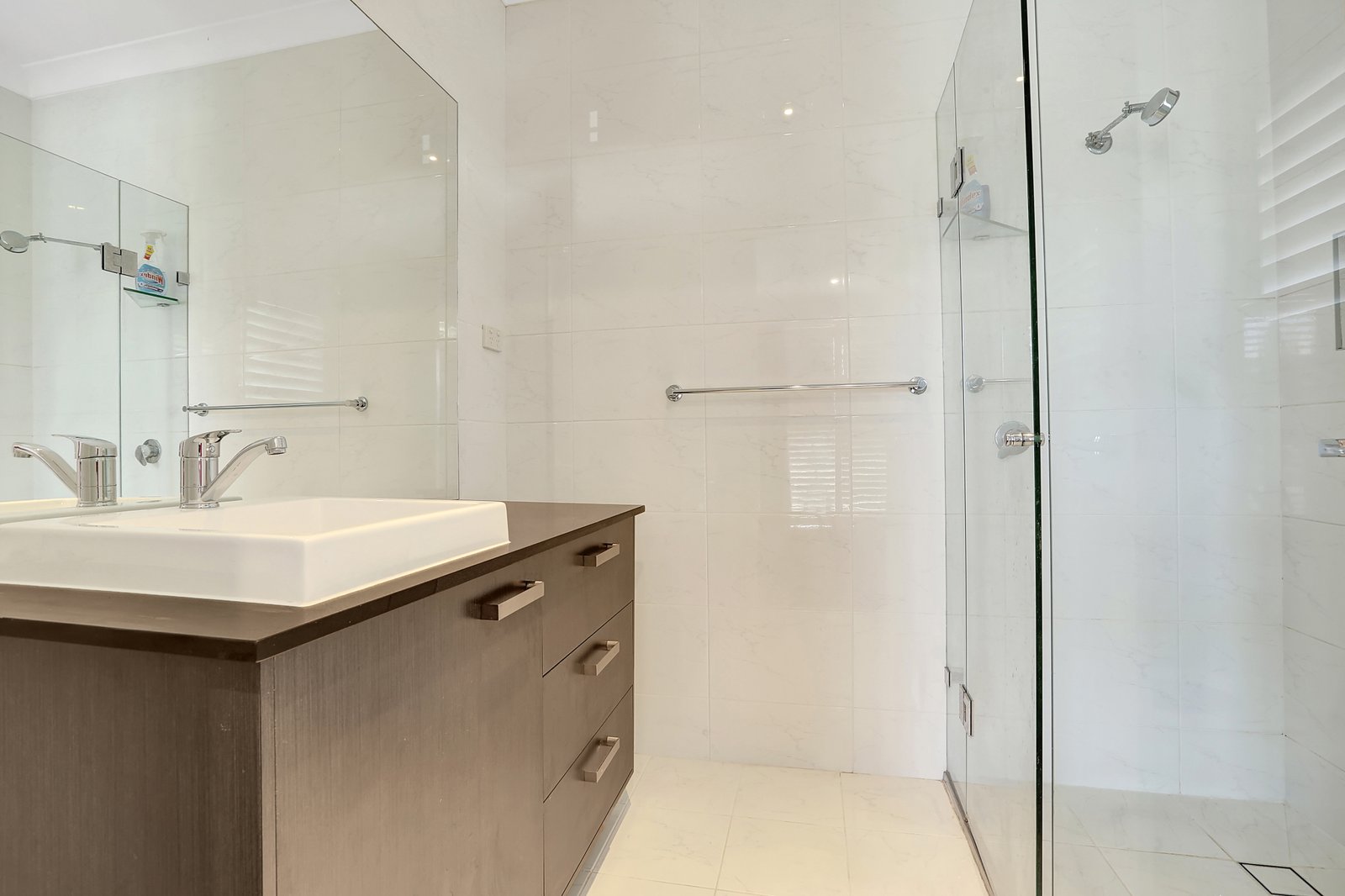 11 Stack Street HORSLEY 8