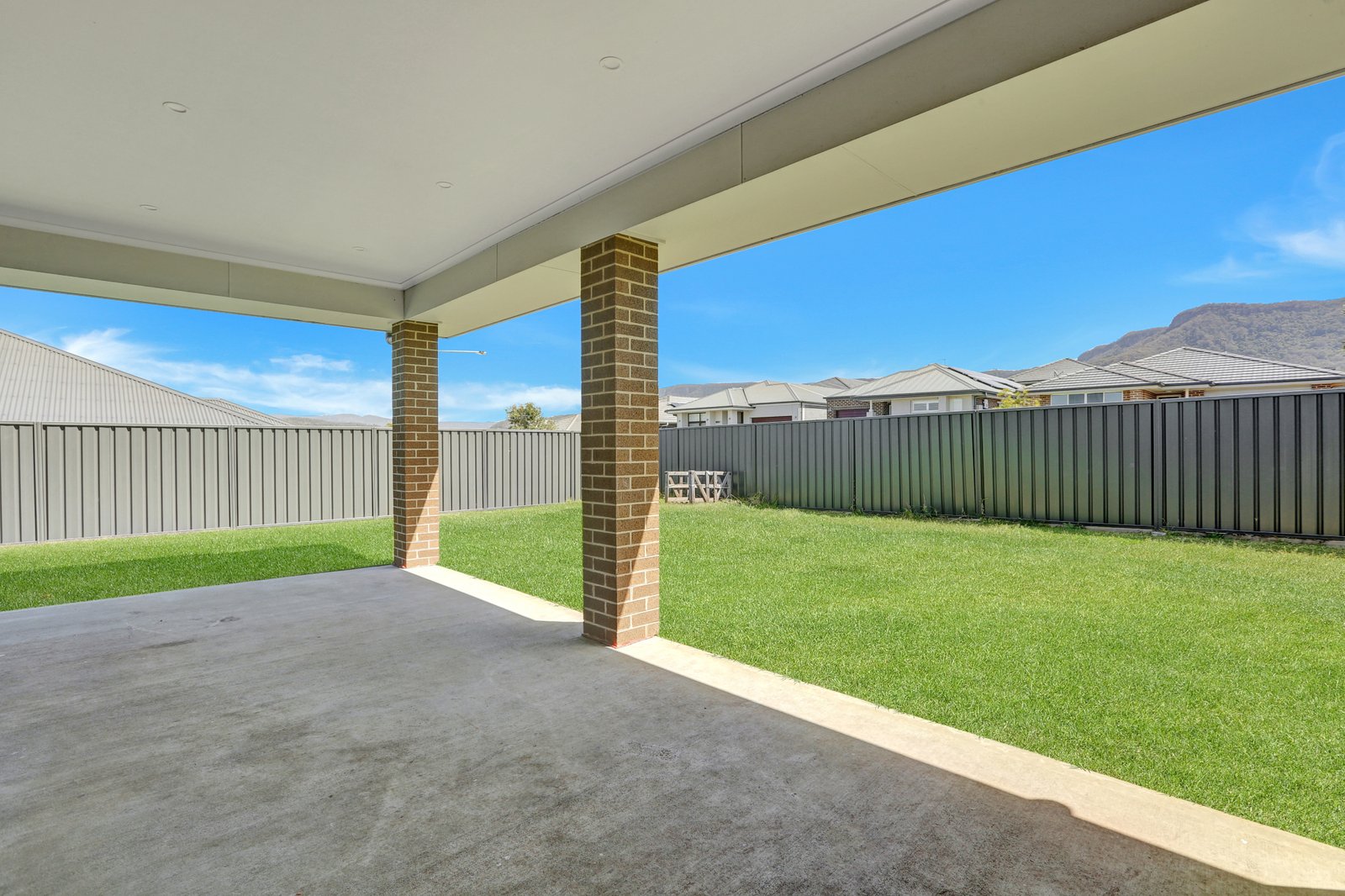 11 Stack Street HORSLEY 9