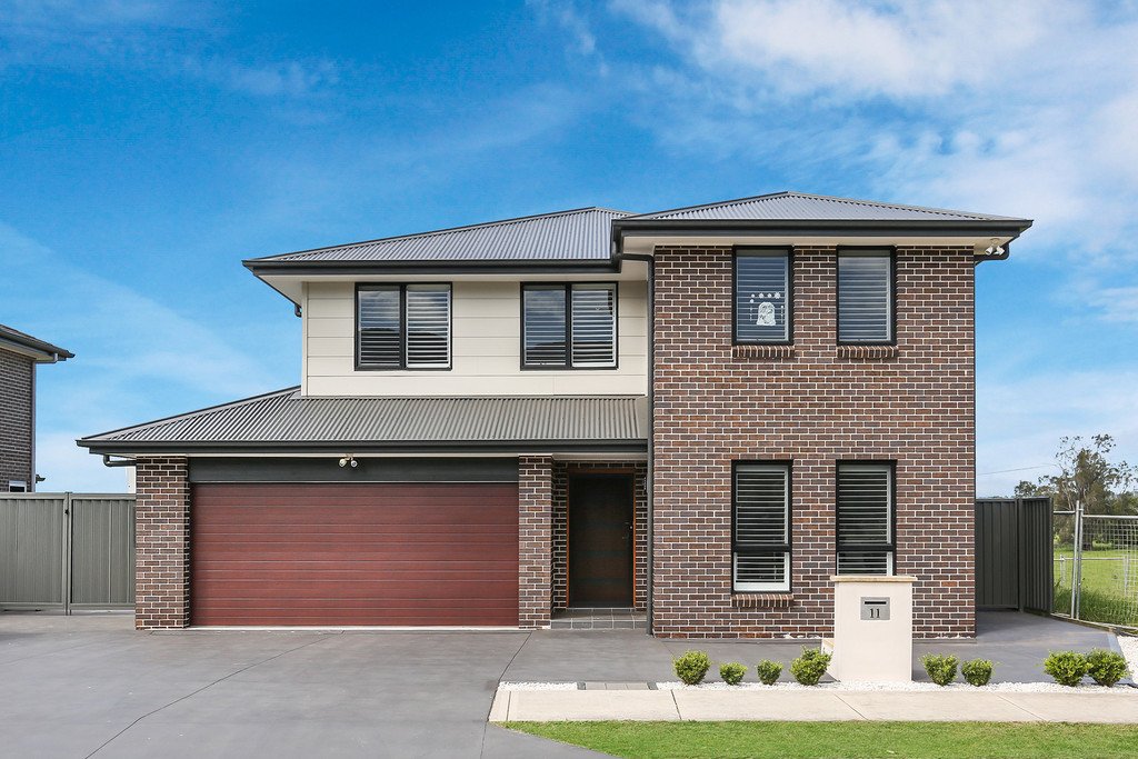 11 Stockyard Crescent HORSLEY 1