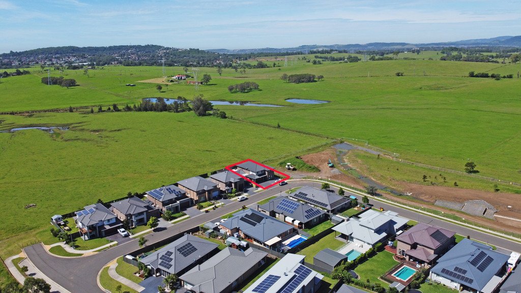 11 Stockyard Crescent HORSLEY 12