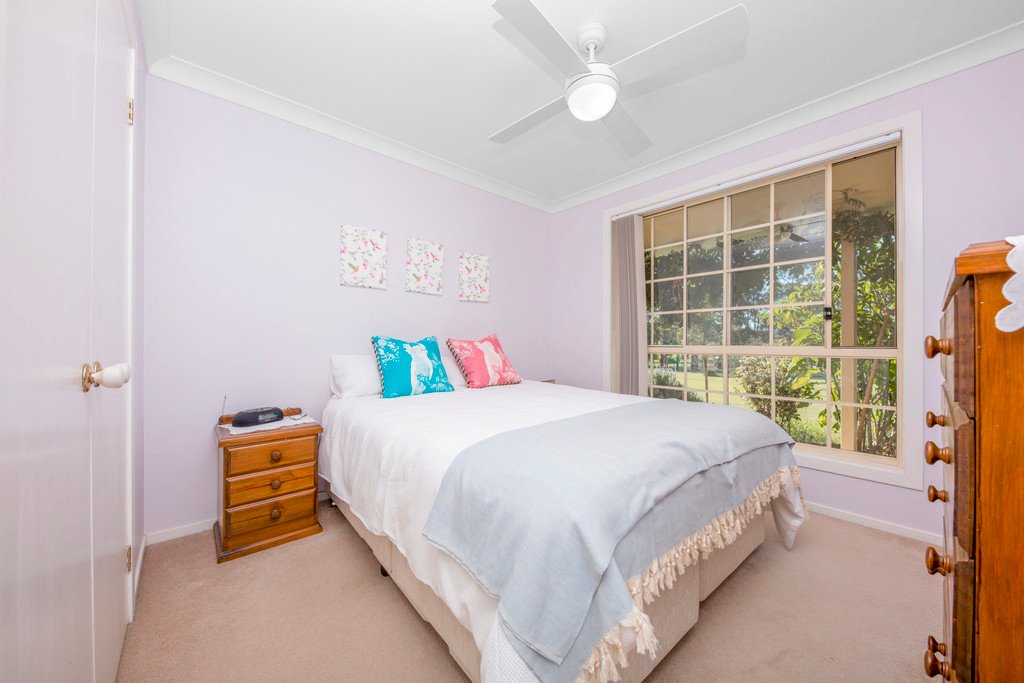 11 Storks Rd  GLEN OAK 16