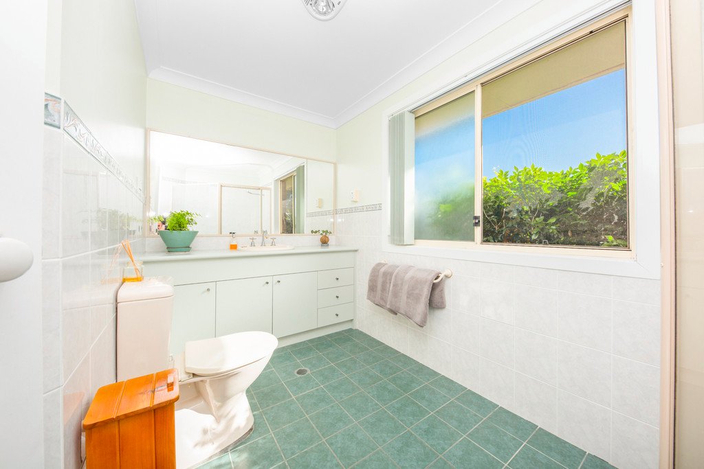 11 Storks Rd  GLEN OAK 18