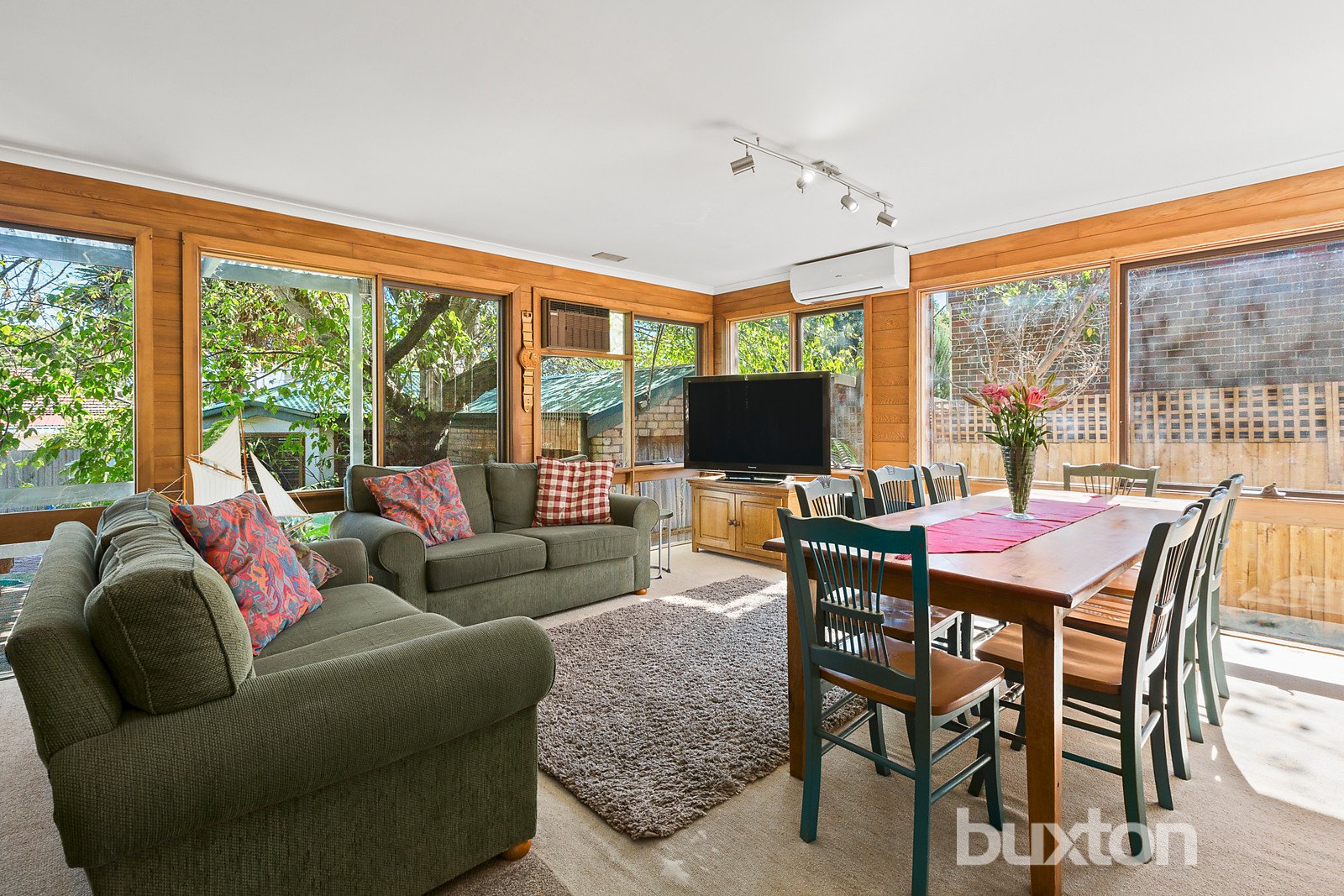 Gallery: 11 Stradbroke Avenue