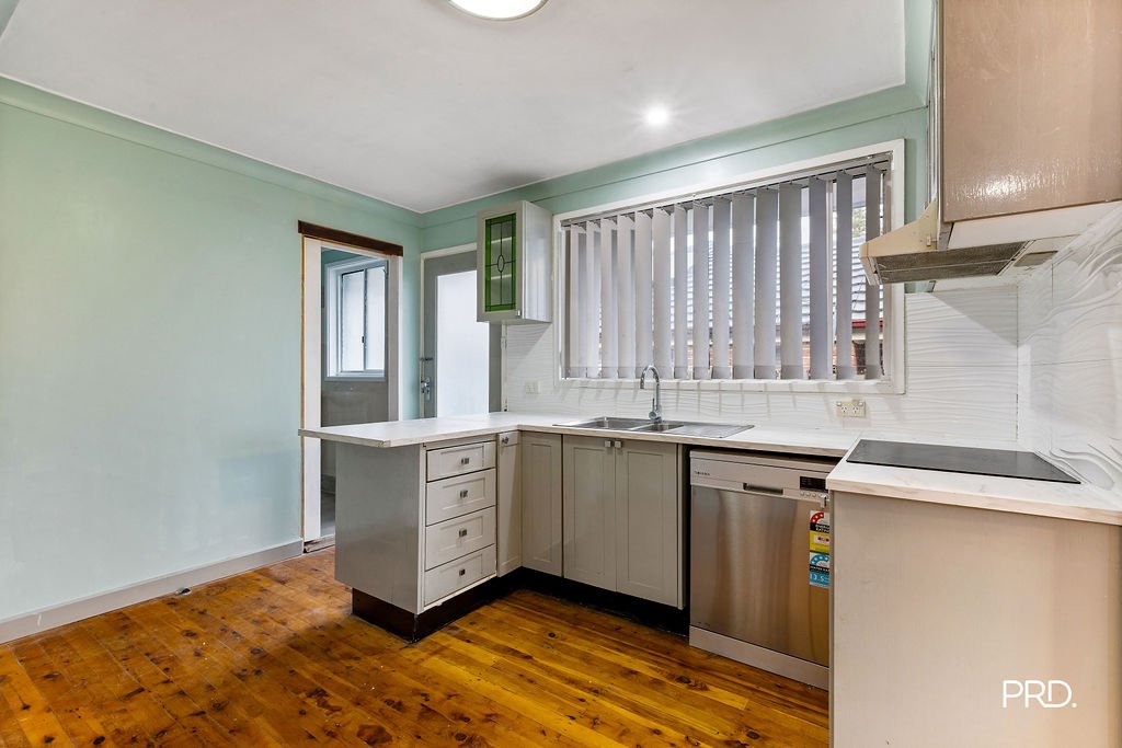 11 Strathdon Rd  Emu Heights 6