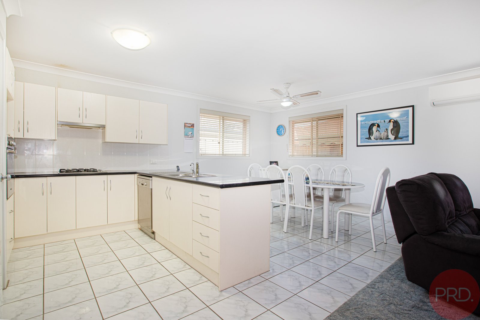 11 Strutt Crescent METFORD 5