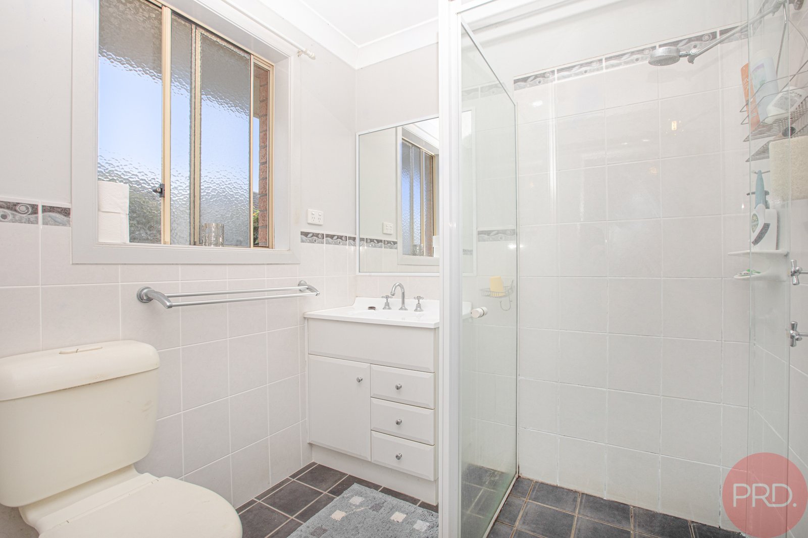 11 Strutt Crescent METFORD 8