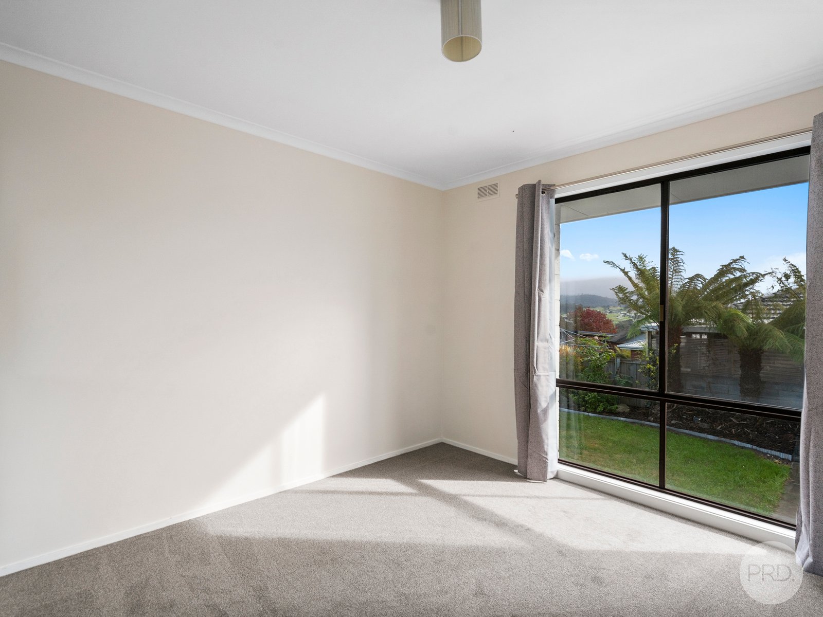 11 Suande Place KINGSTON 8