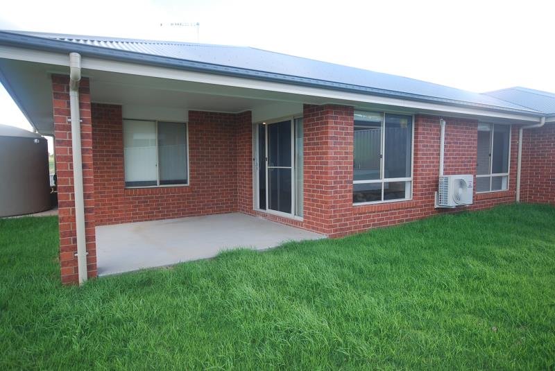 11 Sunvale Crescent ESTELLA 2