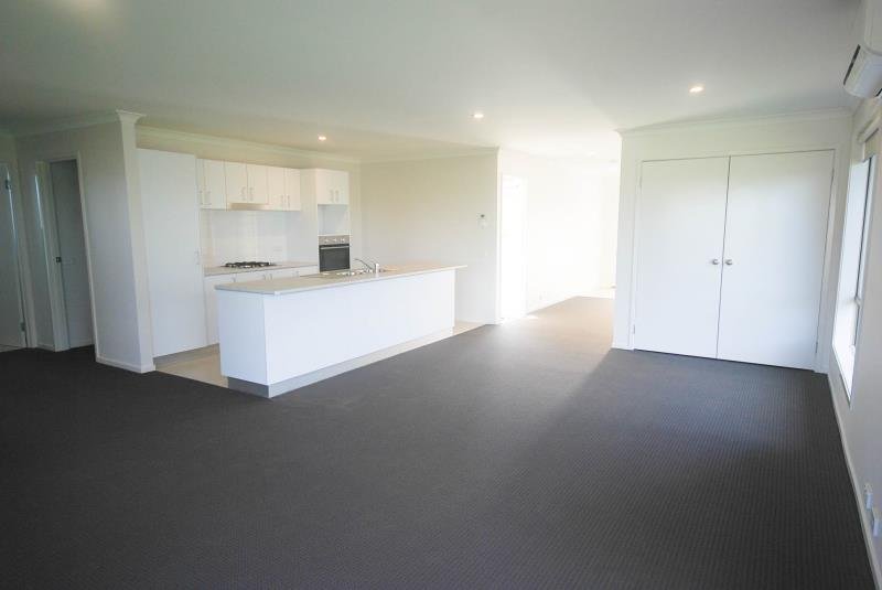 11 Sunvale Crescent ESTELLA 8