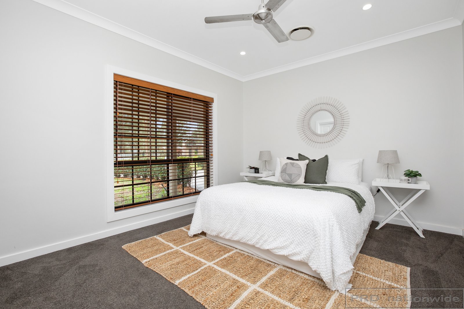 11 Sutton Grove BRANXTON 7