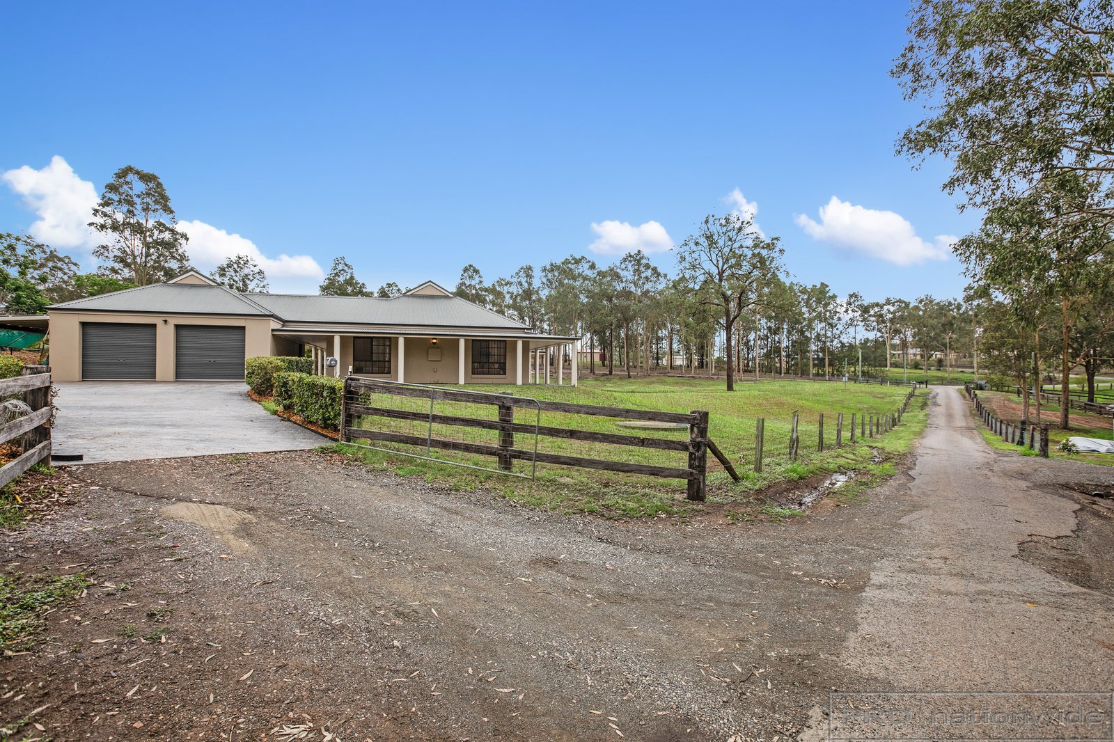 11 Sutton Grove BRANXTON 13