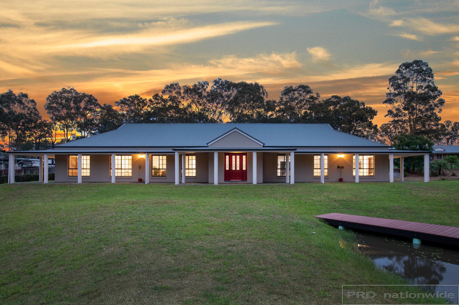 11 Sutton Grove BRANXTON 16