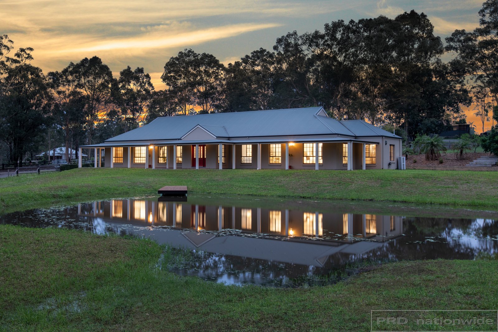 11 Sutton Grove BRANXTON 35