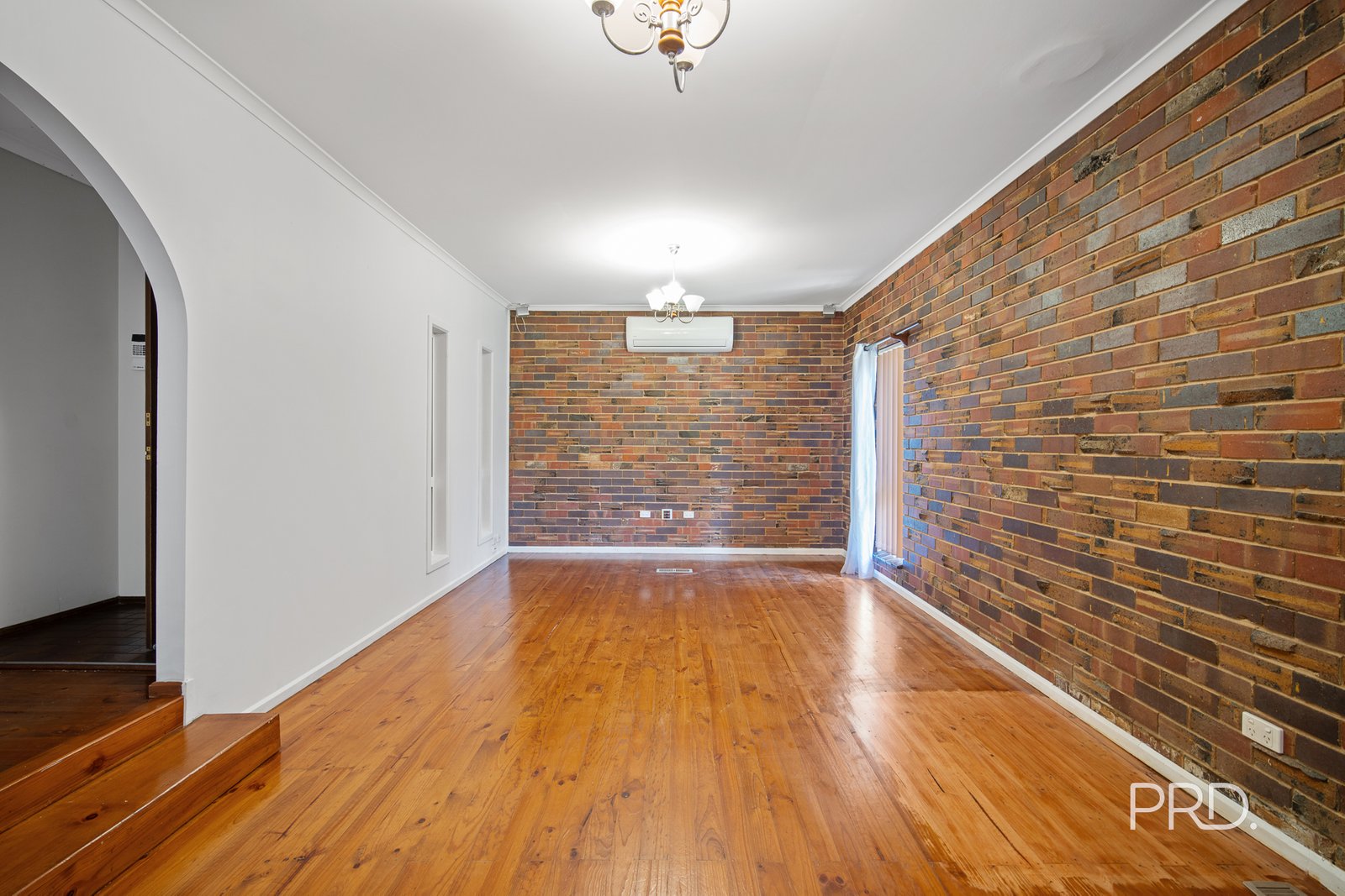 11 Swan Street ASHMONT 4