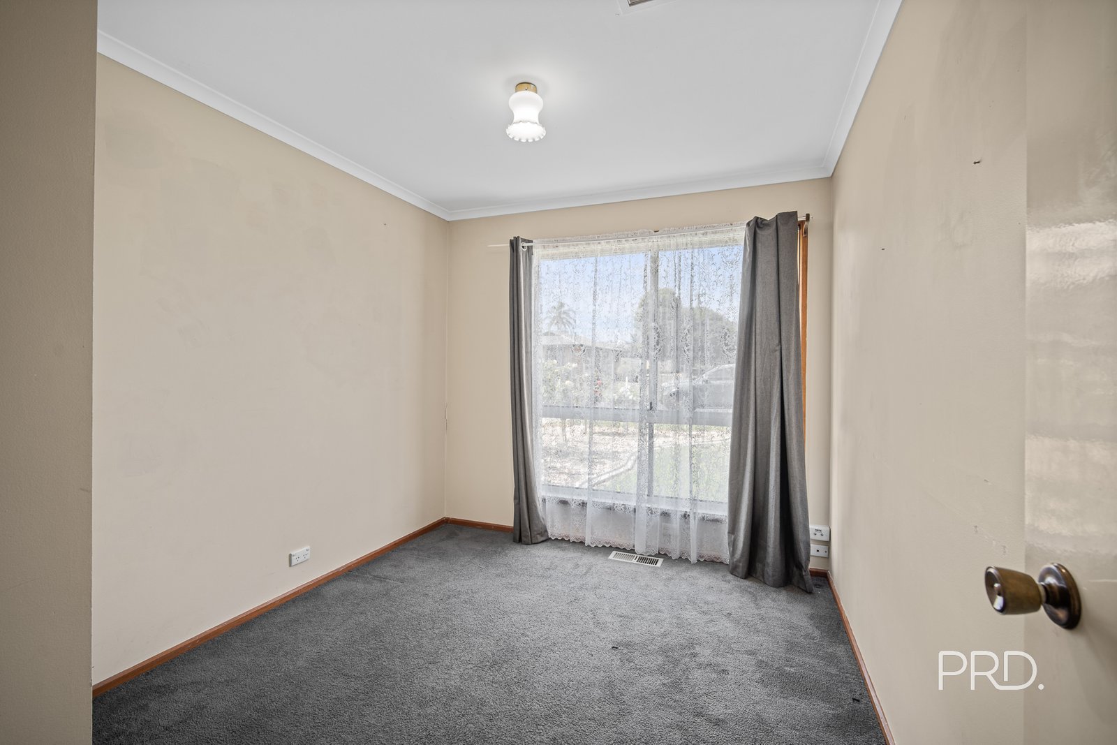 11 Swan Street ASHMONT 8