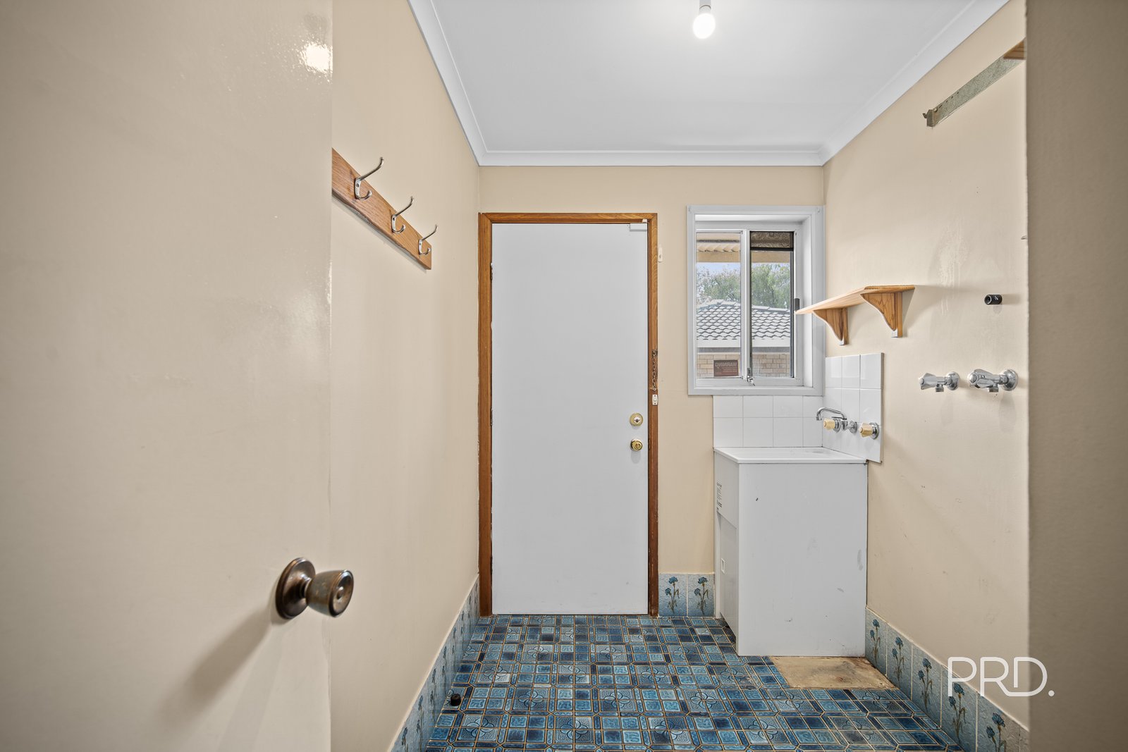11 Swan Street ASHMONT 10