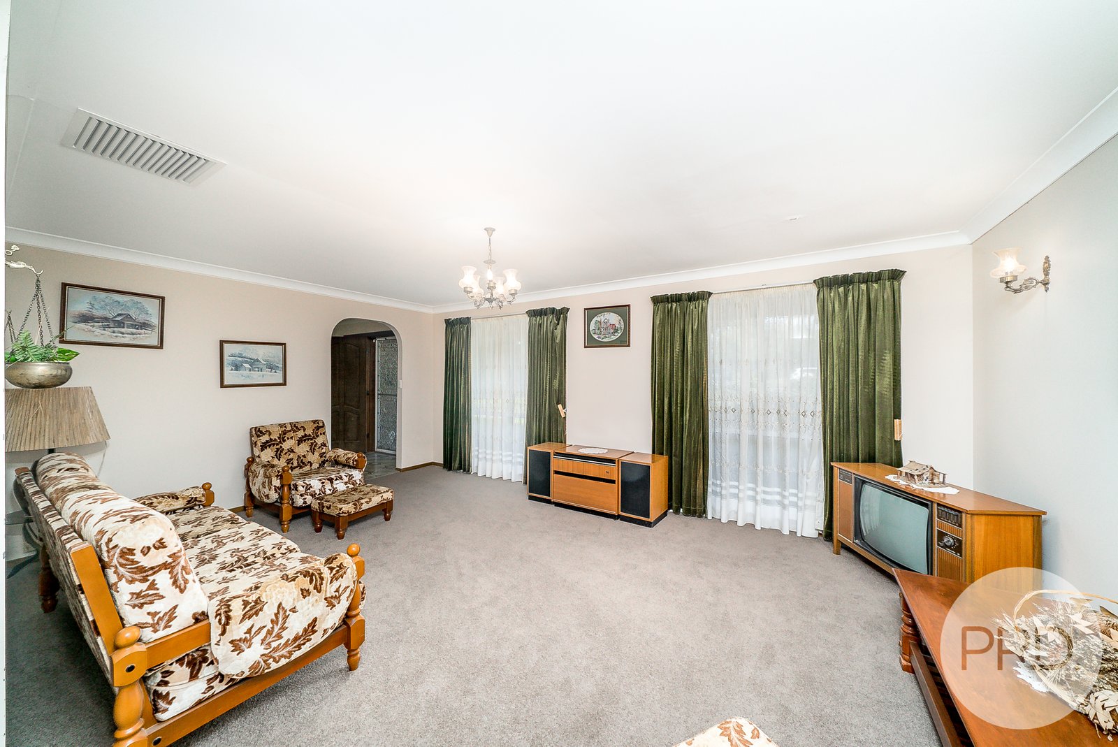 11 Sycamore Road LAKE ALBERT 3