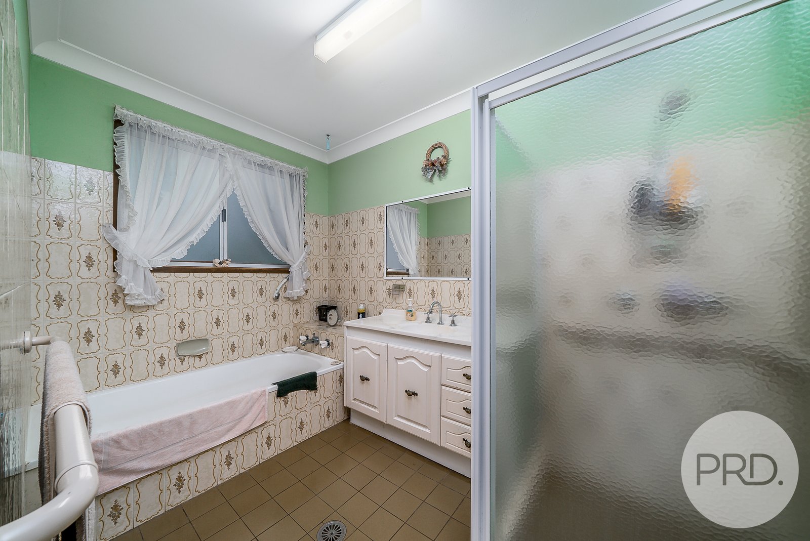 11 Sycamore Road LAKE ALBERT 15