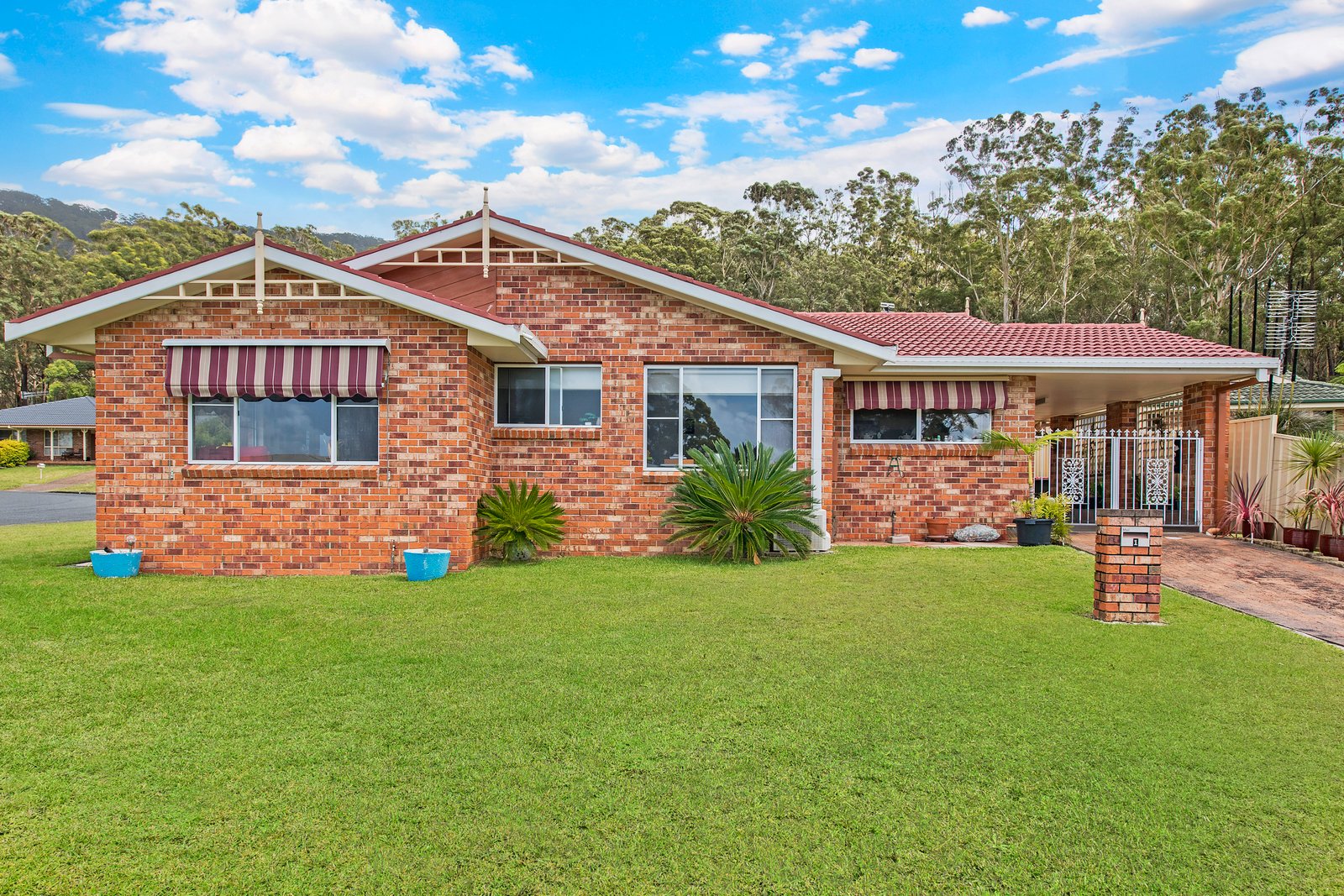 1/1 Tallowood Close LAURIETON 1