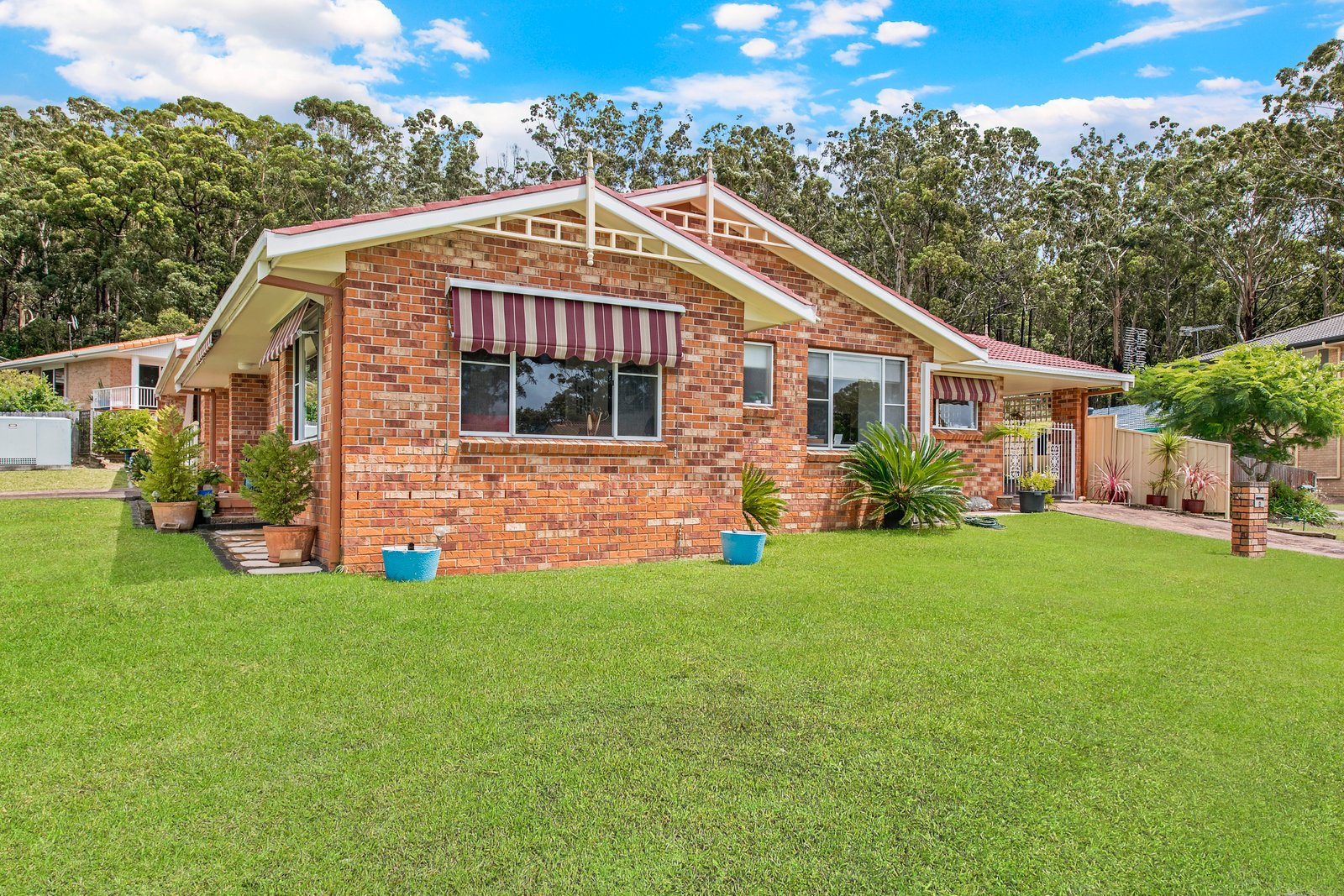 1/1 Tallowood Close LAURIETON 12