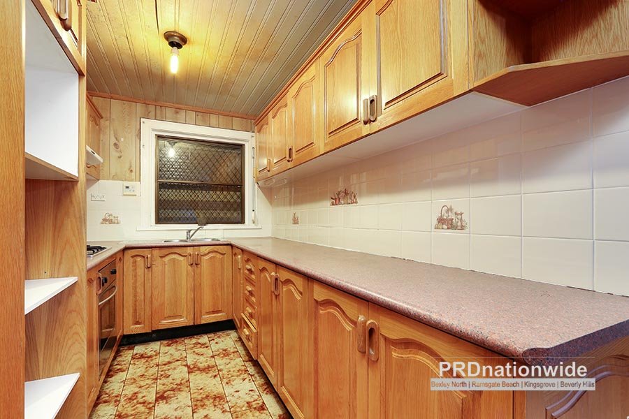 11 Tasker Avenue CLEMTON PARK 4