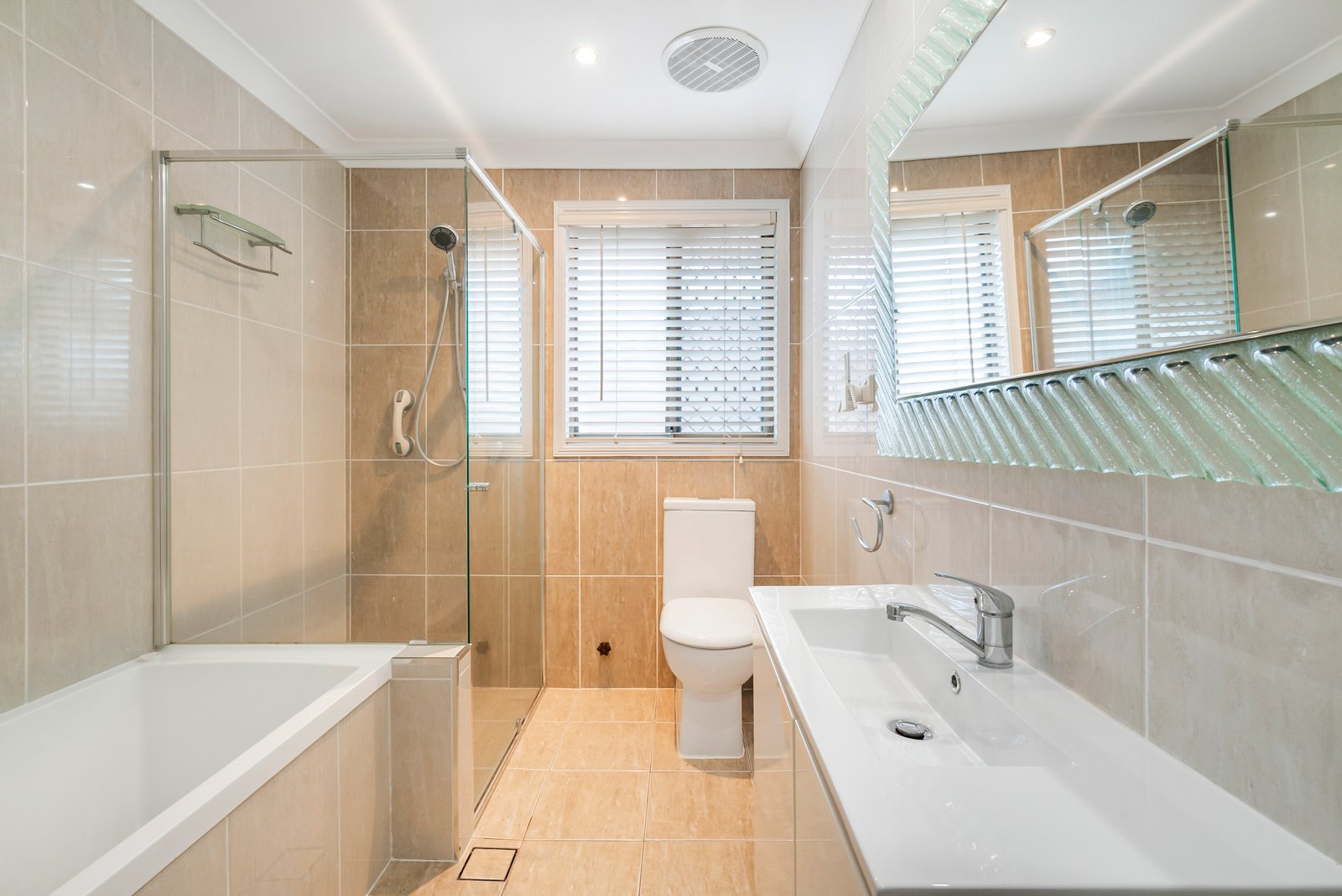 1/1 Tattler Court TWEED HEADS WEST 10