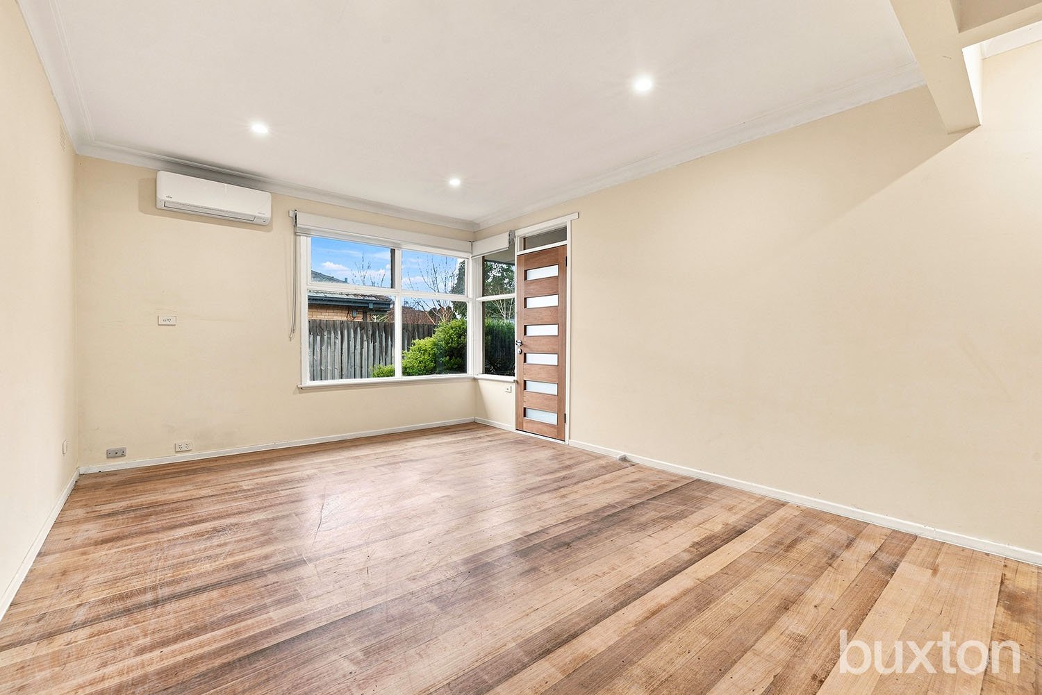 Gallery: 1/1 Tenham Grove