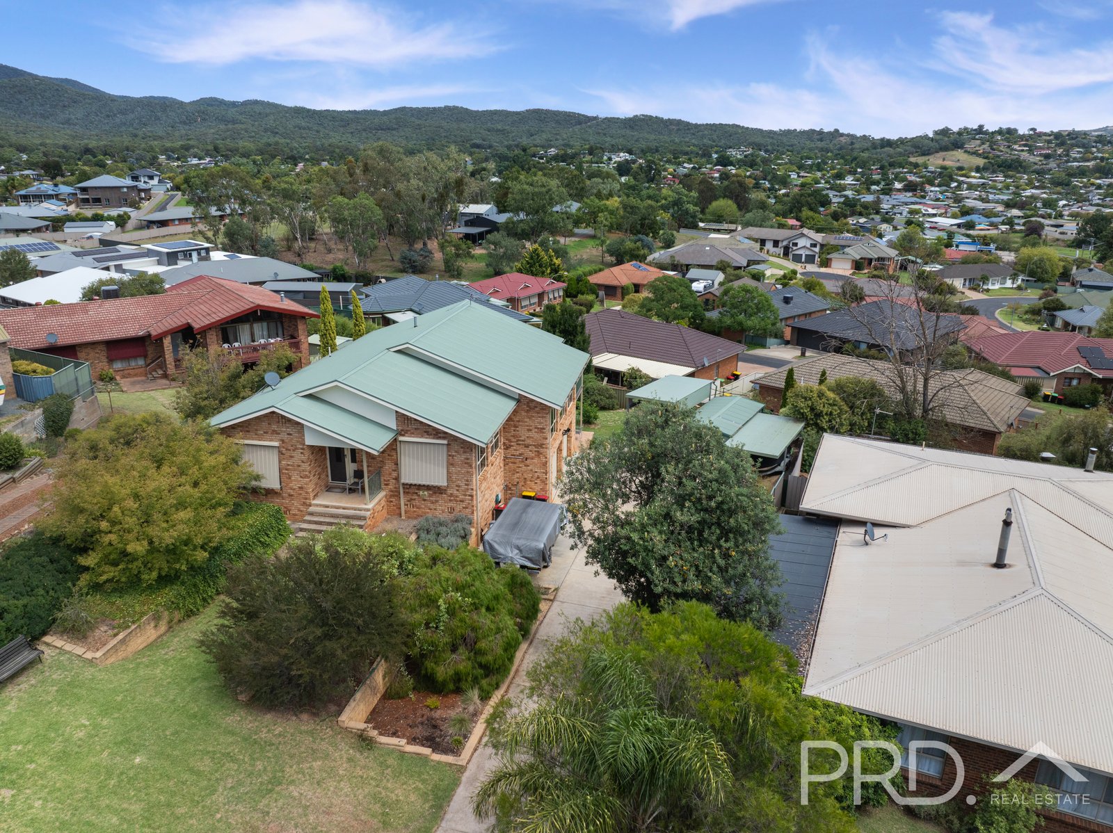 11 The Pavilion  TUMUT 24