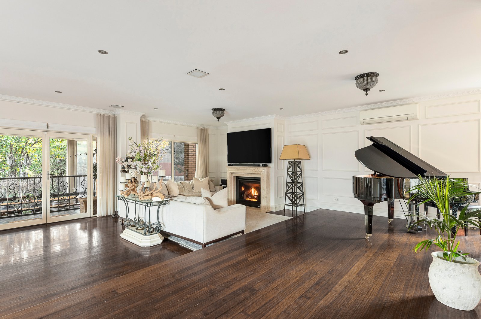 Gallery: 11 The Rialto West