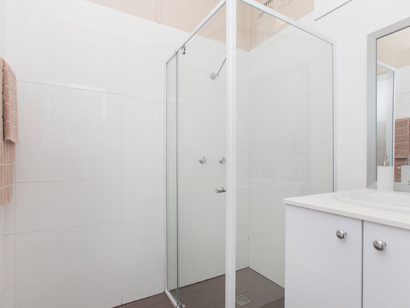 11 Third Avenue RUTHERFORD 11