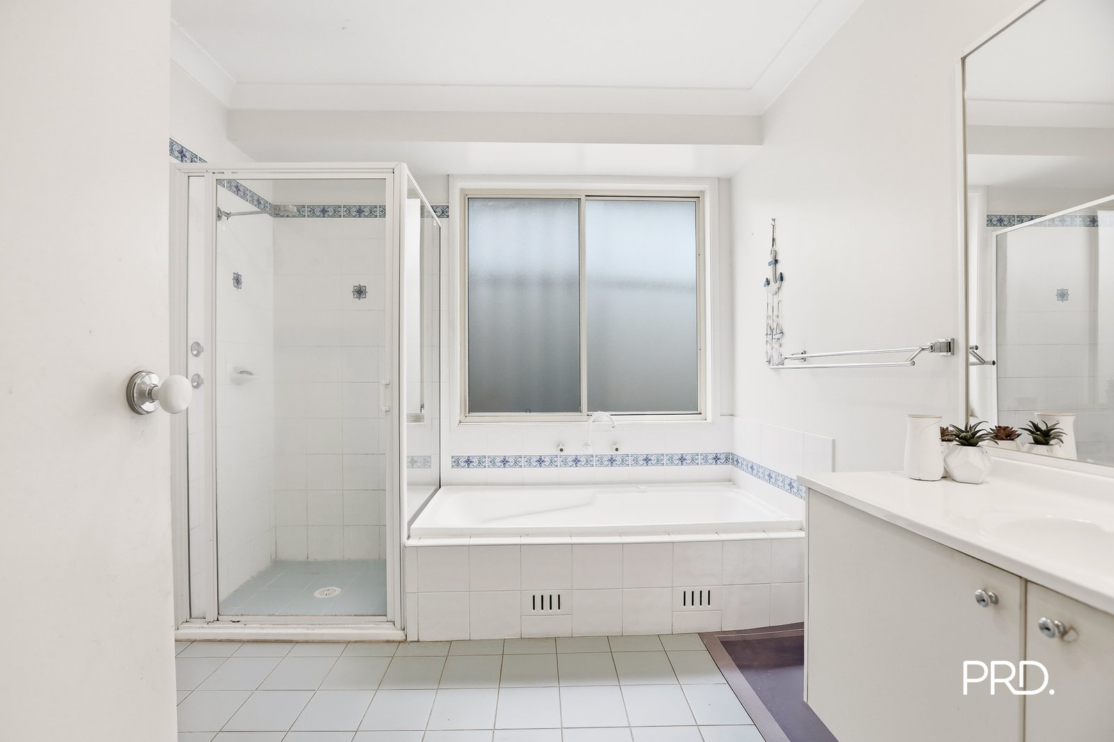 11 Thornbill Crescent GLENMORE PARK 12