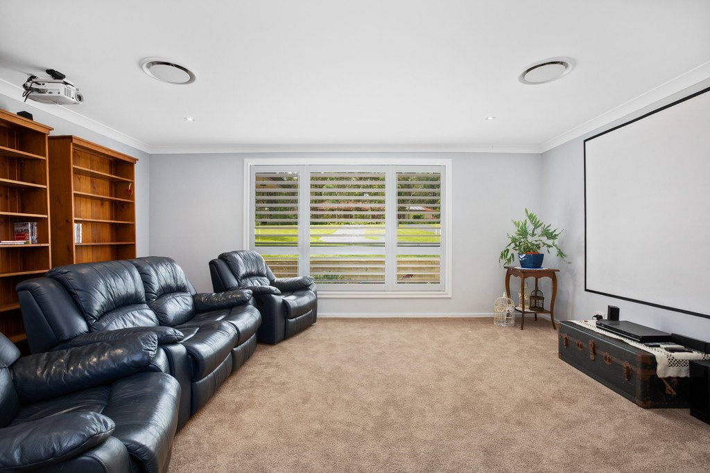 11 Thornbill Grove THORNTON 10