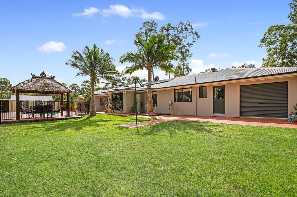 11 Thornbill Grove THORNTON 23