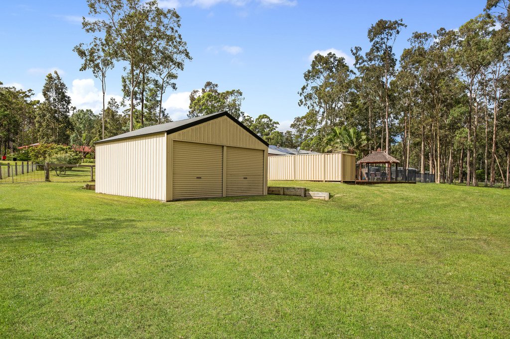 11 Thornbill Grove THORNTON 25