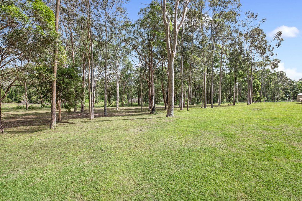 11 Thornbill Grove THORNTON 26