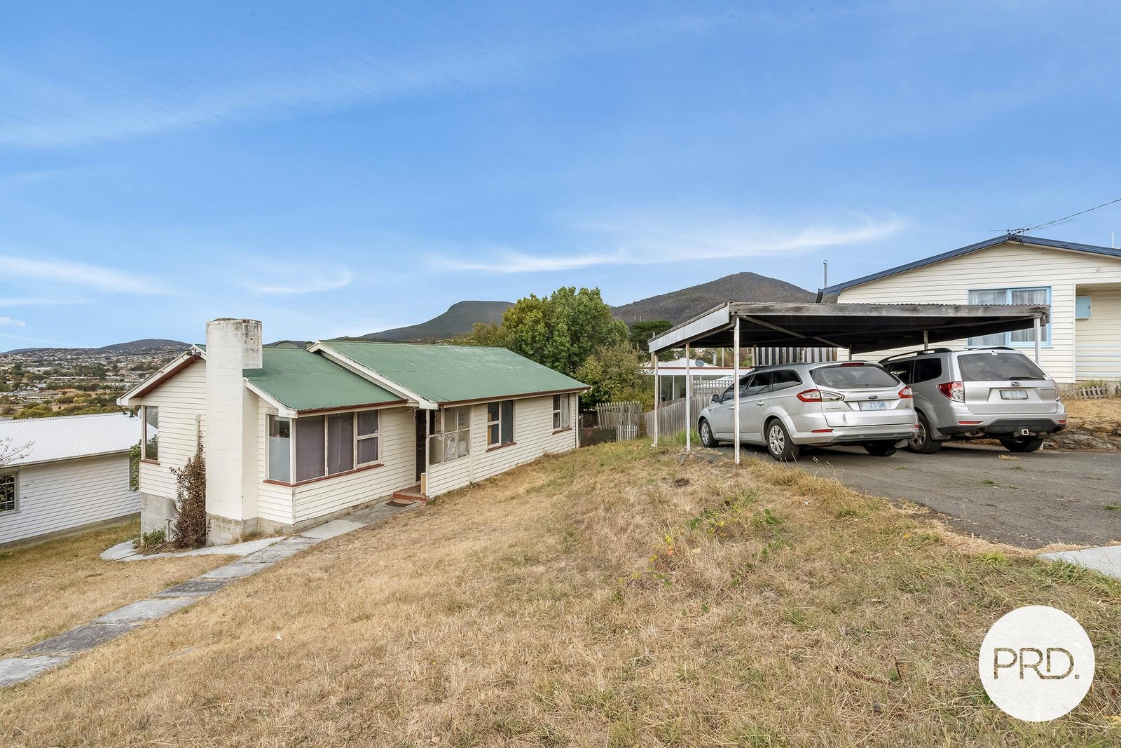 11 Tooma Avenue BERRIEDALE 4