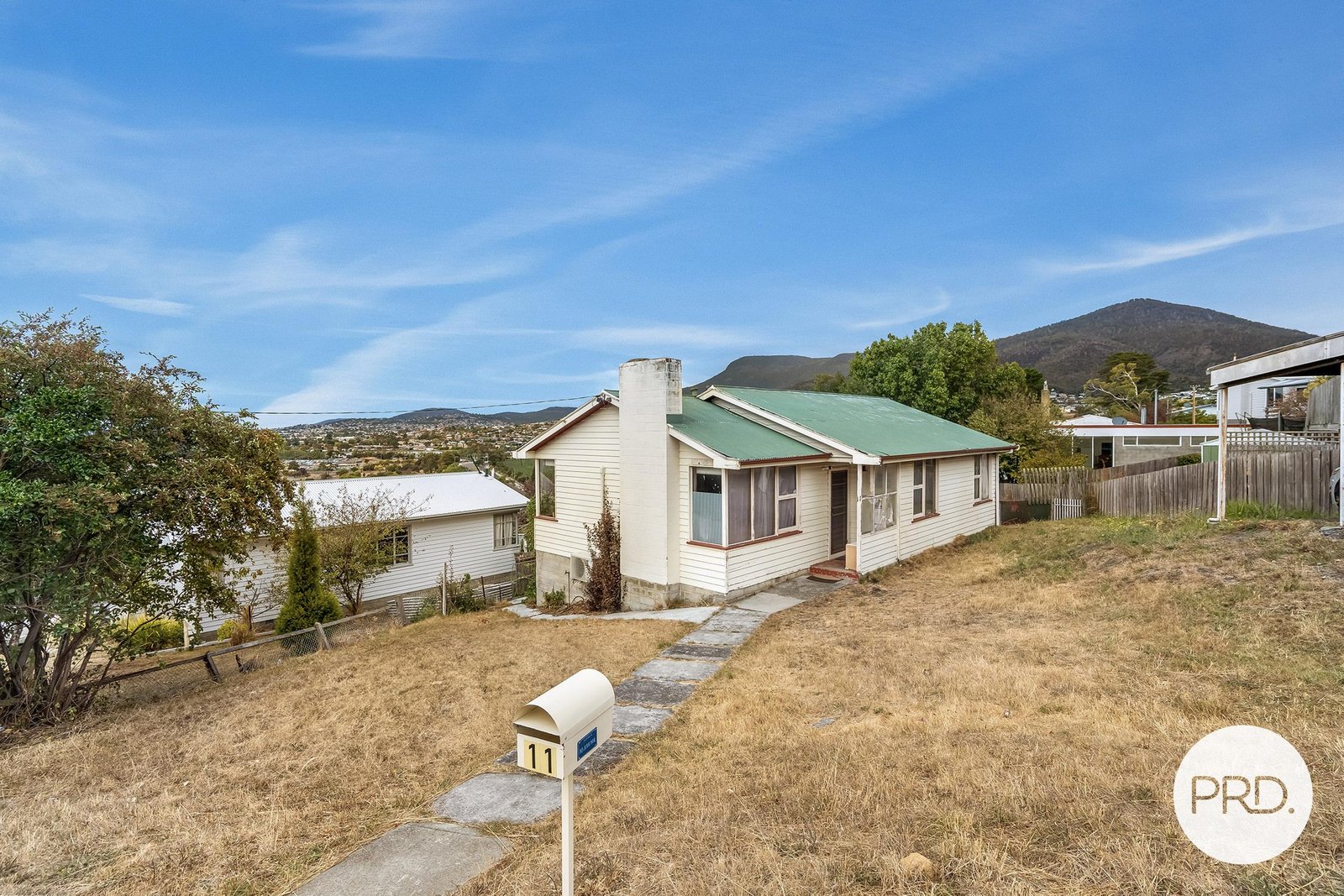11 Tooma Avenue BERRIEDALE 6